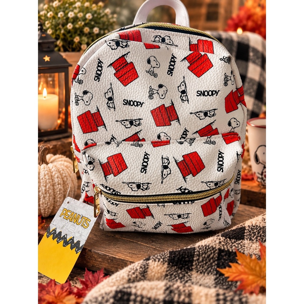 Peanuts Snoopy Doghouse Mini Backpack White Red Faux Leather Bag NWT - Picture 2 of 3